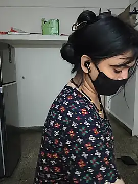 HeartlessGirl webcam
