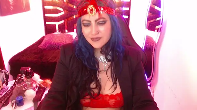 scarleth_blue