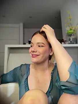 NicoleCut