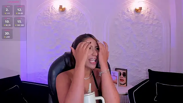 ArianaDumont webcam