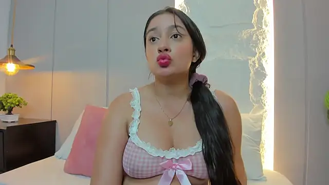kira_relish webcam