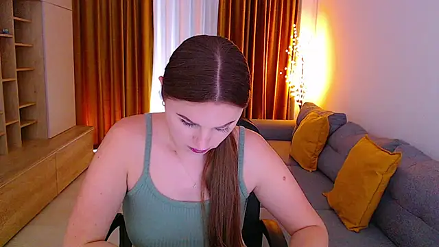 mia_bloomy webcam