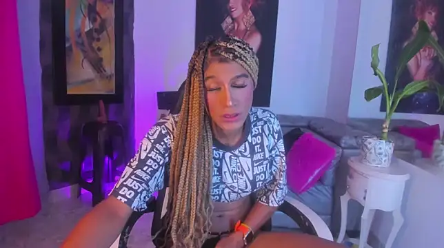 Ciara_HotTs webcam