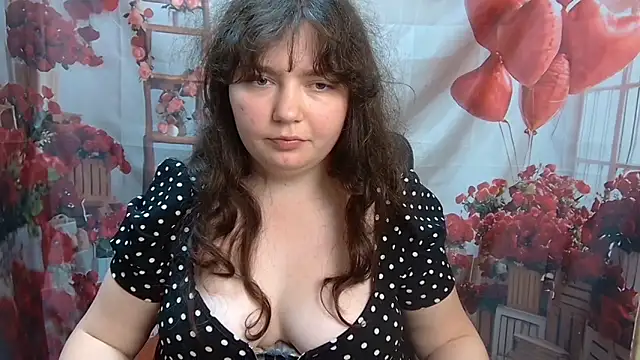 NeonilaLisova webcam