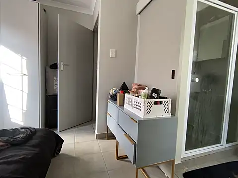 MissLola27 webcam