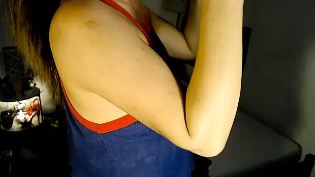 NinaDOM4CUM webcam