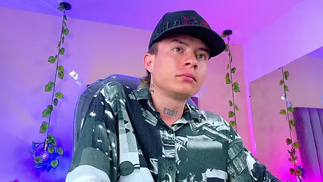 Nascary_Fox webcam