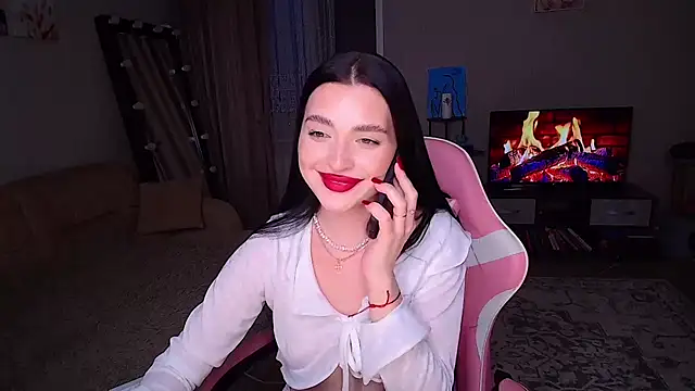 yoursLina webcam