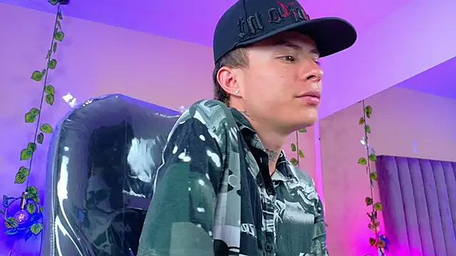 Nascary_Fox webcam