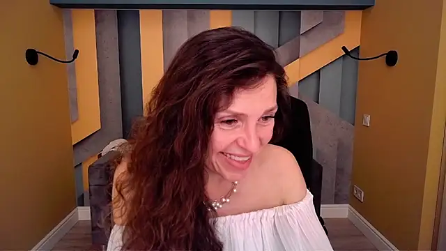 EllaLong webcam
