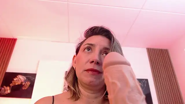 milfsecret69 webcam