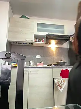Pretty__Milf webcam