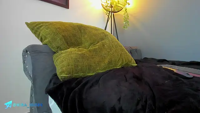 Kira_Exe_ webcam