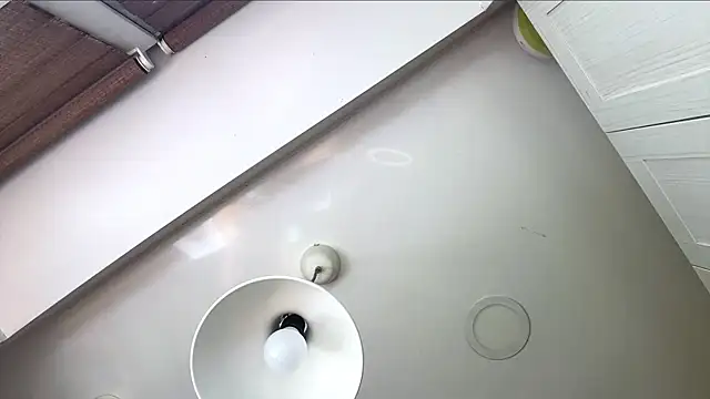 ZaraGuyette webcam