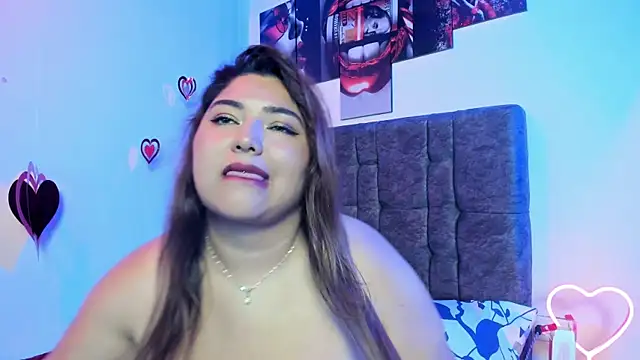 CurvyLolaX webcam