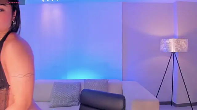 MollyJones_ webcam
