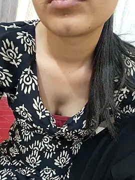 CuteSarikaLIVE webcam