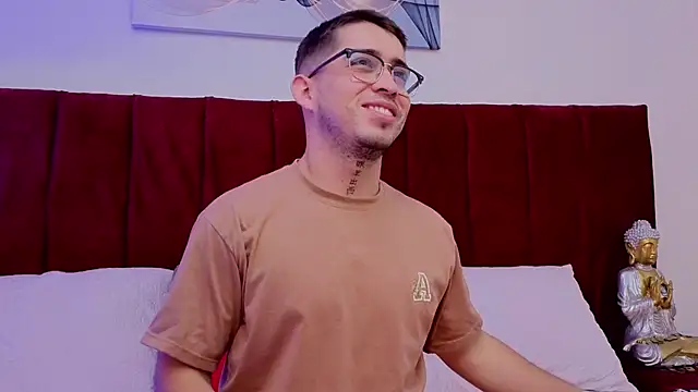 Tommas_Jhonson webcam