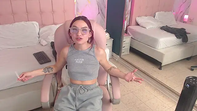 Red_kytty6 webcam