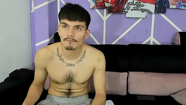 Nahomi_hot_77 webcam