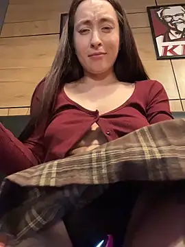 Holly_Play webcam