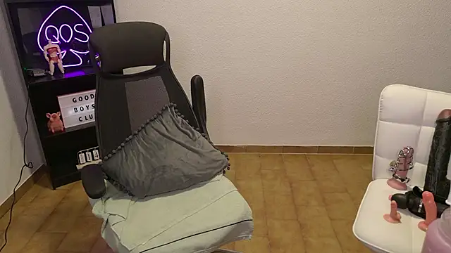 MargotGrey webcam