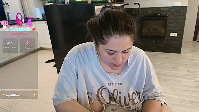 Layla- webcam