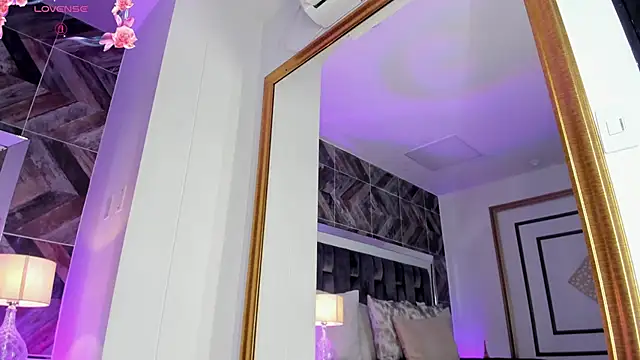 NaylaGrey webcam
