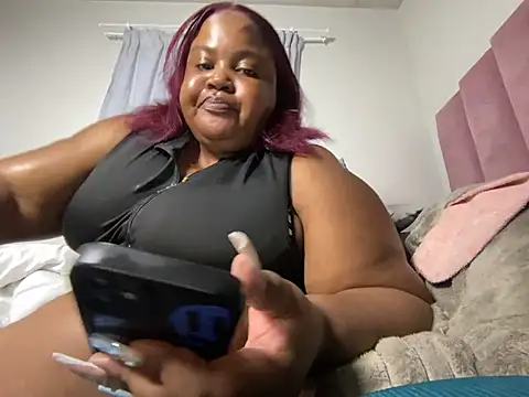 MissLola27 webcam