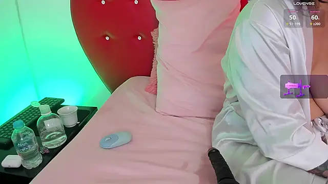 nicolette_rock webcam
