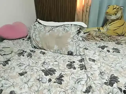 MonicaGarcia_ webcam