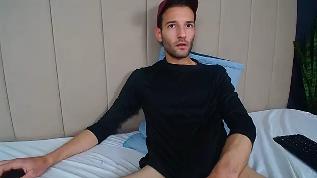 Christopher_saint webcam