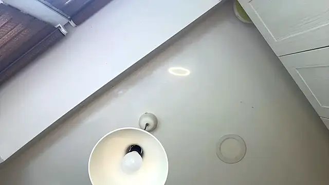 ZaraGuyette webcam