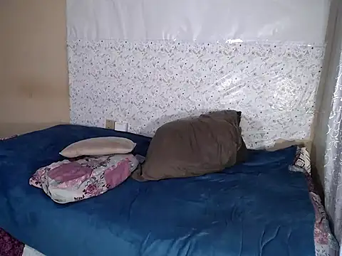 BendMeOverXX webcam