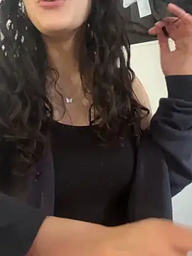 le modèle LaylaLush69 est en webcam porno dans un show sur le site stripchat, il possède les tags suivants: girls,69-position,ahegao,blowjob,blowjob-ahegao,blowjob-mistresses,cam2cam,camel-toe,cock-rating,cooking,cosplay,cowgirl,creampie,cumshot,curvy,curvy-mixed,deepthroat,deepthroat-blowjob,deluxe-cam2cam,dildo-or-vibrator,dildo-or-vibrator-deepthroat,dirty-t