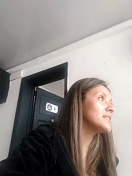 CynthiaMore webcam