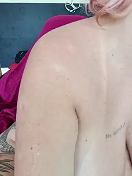 Escarlate4you_ webcam