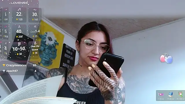 ZoeBakers_ webcam