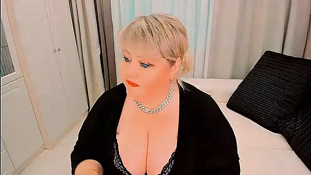 BIGTITSBBW webcam
