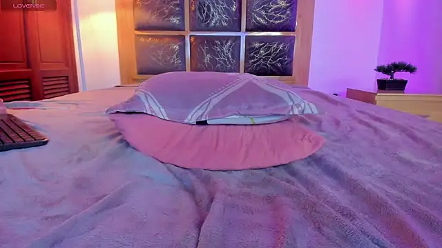 Zoe_sky1 webcam