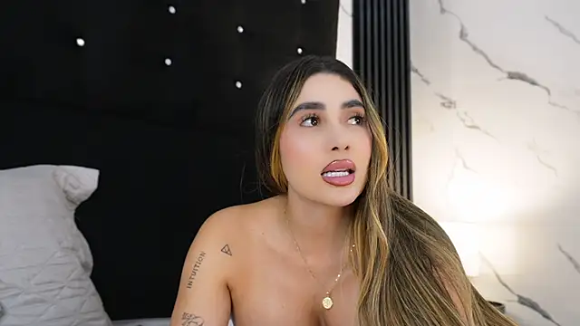 Annyy_Rosse webcam