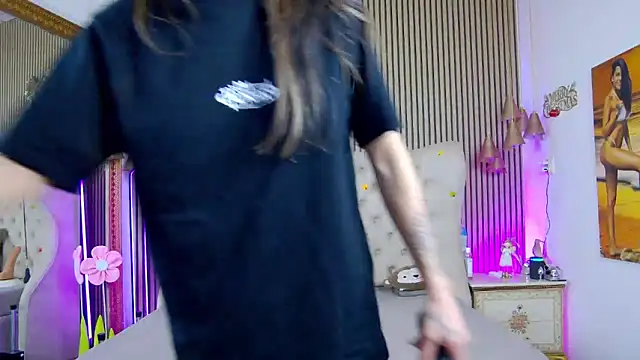 PlayfulShow webcam