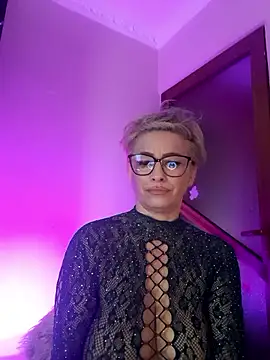 LunaBlaise webcam