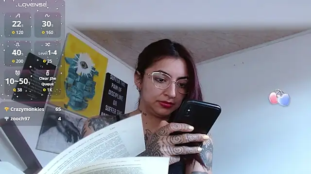 ZoeBakers_ webcam