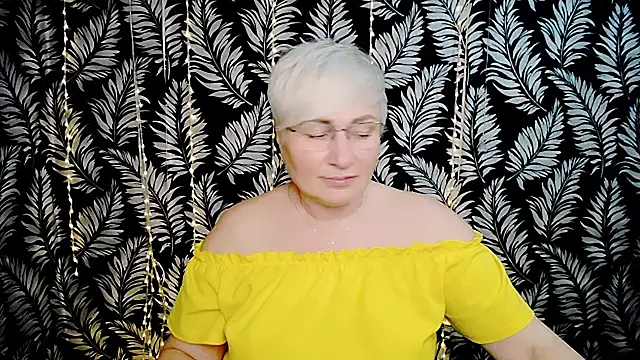 Olivia_playful webcam
