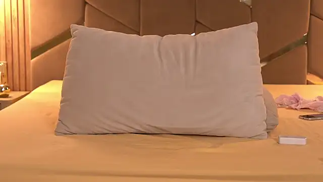 Rina_Babe live sex cam
