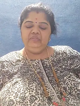 tamilthanushri webcam