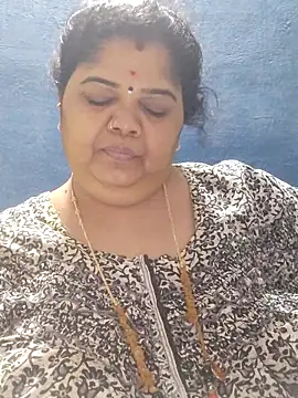 tamilthanushri webcam