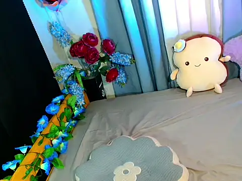 baby_kiraxx webcam