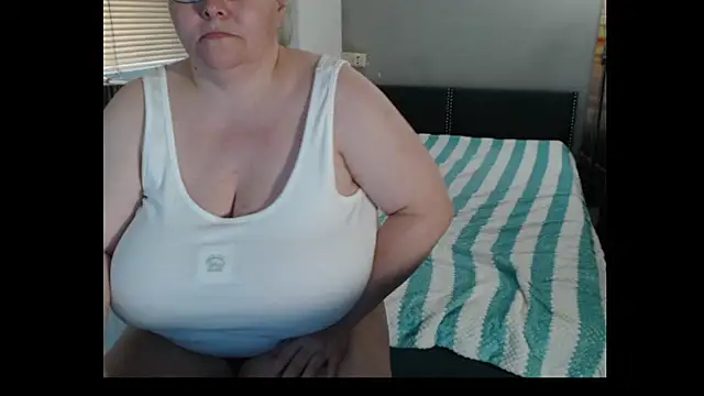Sweetboobs webcam